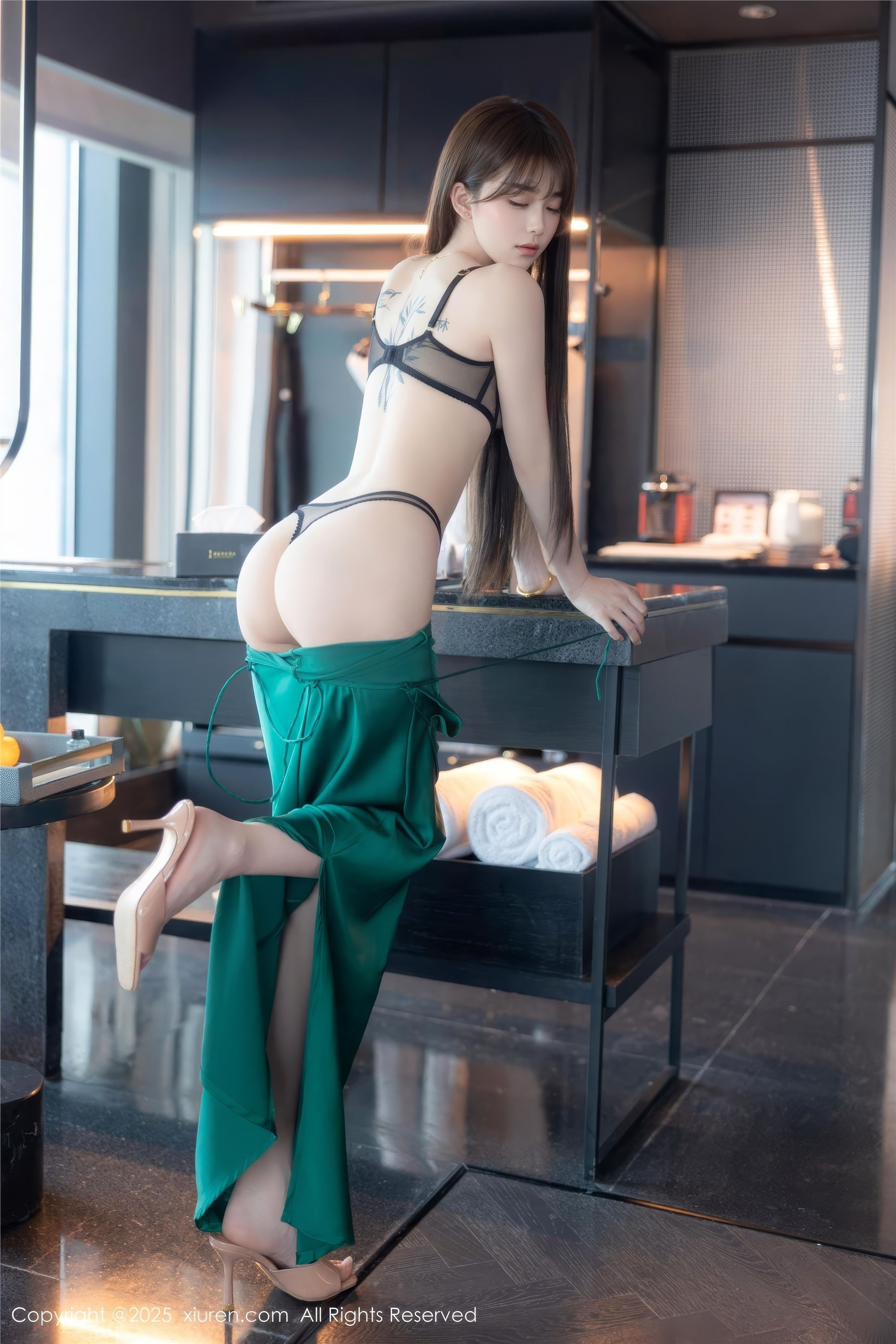 秀人美媛馆  2025.01.23 No.9803 奶瓶